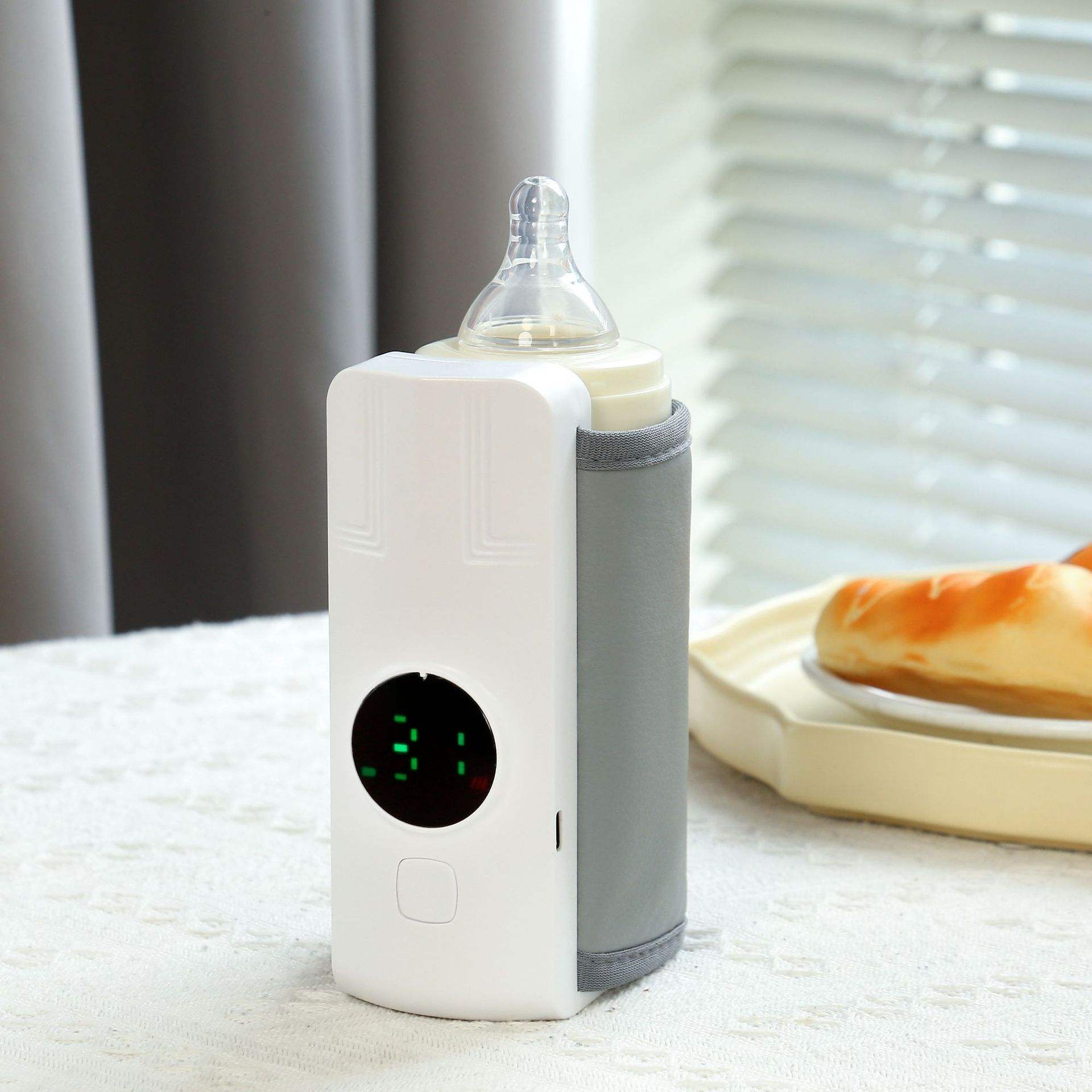 Portable Bottle Keep Warm USB Travel Milk Heat Keeper Baby Bottle Keep Warmer for Car Travel